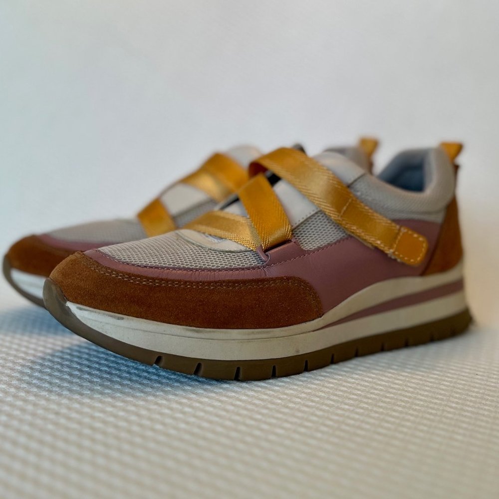 Naturalizer sneakers